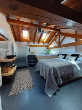Lo Attic